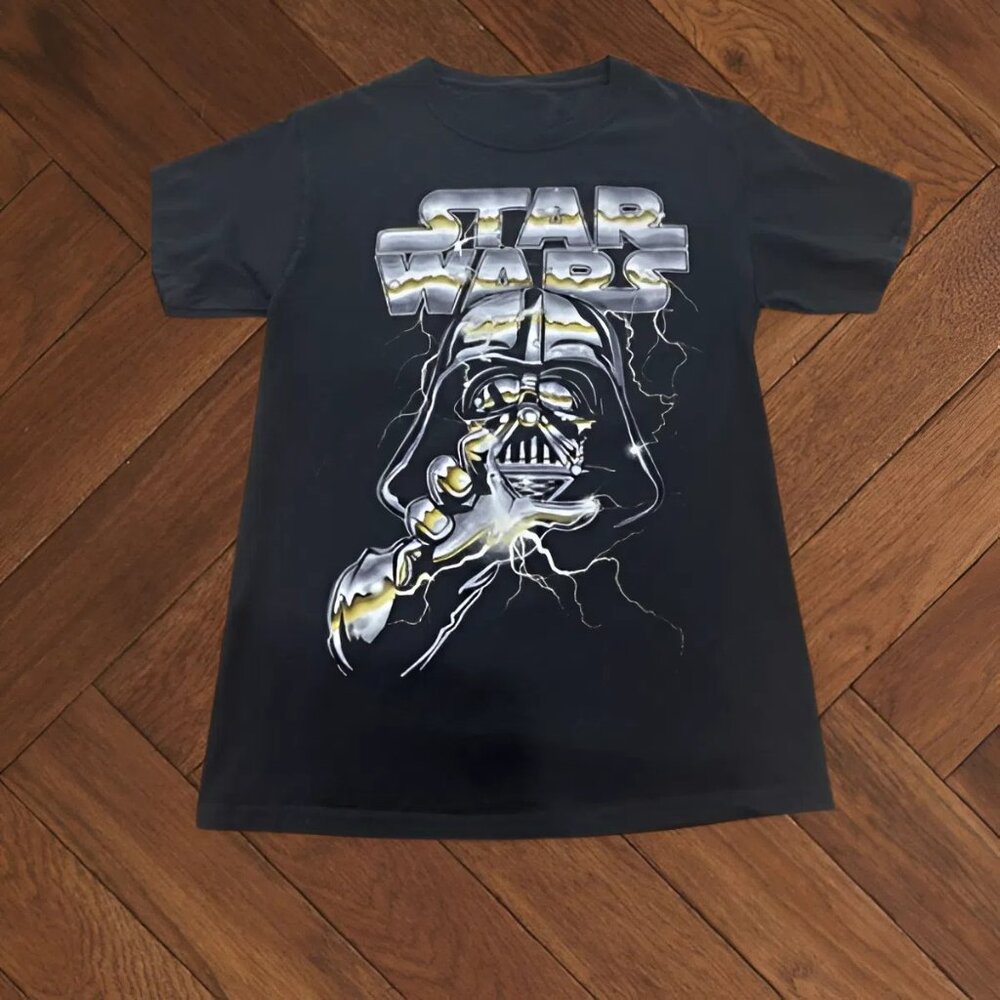 Style Star Wars Darth Vader Lightning Graphic Tee